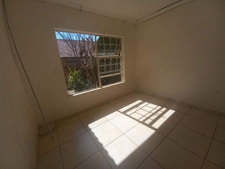 To Let 3 Bedroom Property for Rent in Meiringspark North West